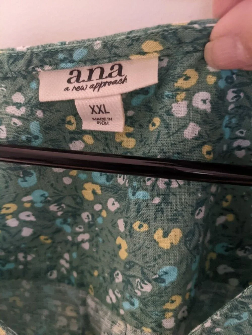 ANA Womens Shirt XXL Green Ruffle Tank Top V Neck Sleeveless Flowy Calico Floral - Picture 4 of 6